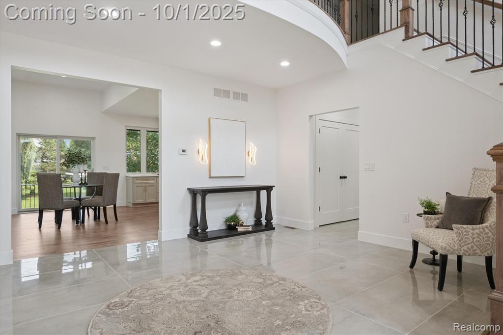 46676 Grand Oak Court, Canton, MI 48187 — Photo 7