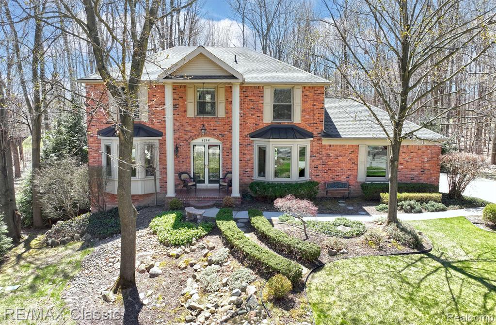 48941 W HILLCREST, Plymouth, MI 48170 — Photo 2
