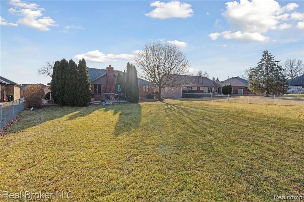 47095 STONY BROOK Drive, Macomb, MI 48044 — Photo 37