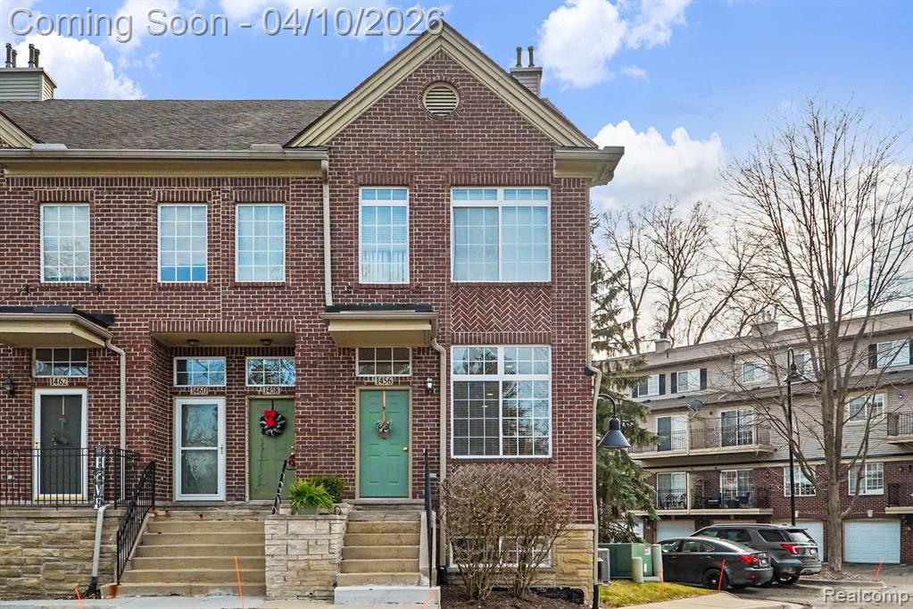 1456 Silverbrook Ridge Drive, Walled Lake, MI 48390 — Photo 2