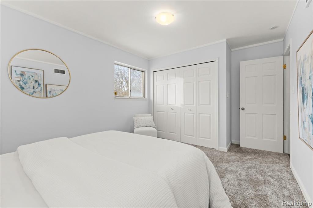 9240 Allen Road, Clarkston, MI 48348 — Photo 35