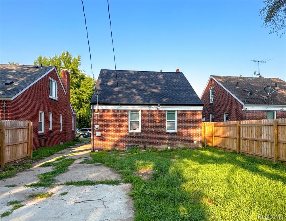 8553 Cloverlawn Street, Detroit, MI 48204 — Photo 14