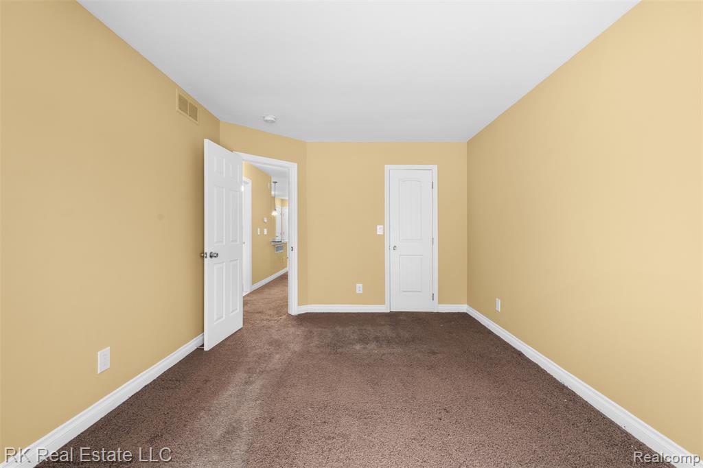 58629 Wallington, Washington, MI — Photo 13