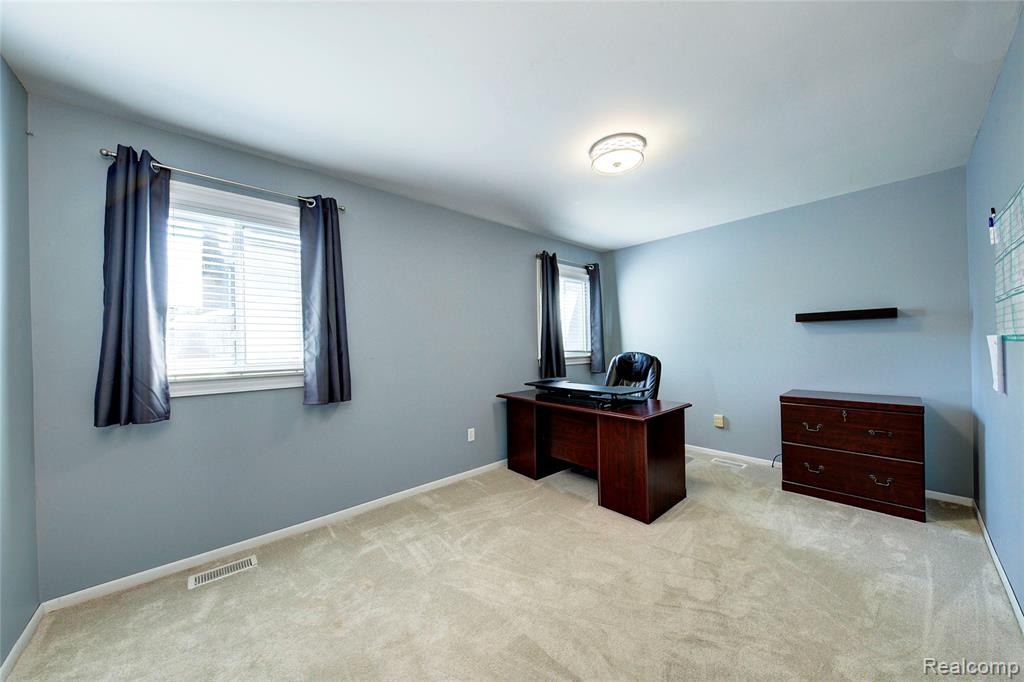 5646 New Meadow Drive, Ypsilanti, MI 48197 — Photo 16