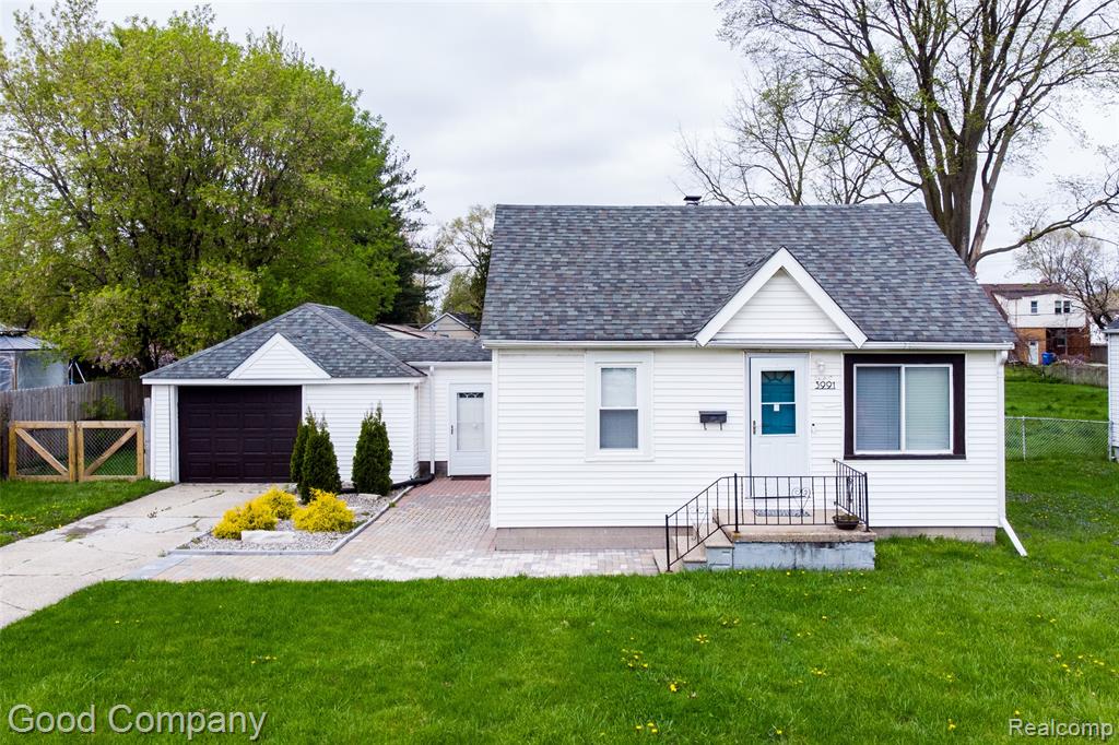 3991 Stolzenfeld Avenue, Warren, MI 48091 — front exterior