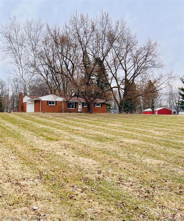 1900 N Hughes Road, Howell, MI 48843 — Photo 2
