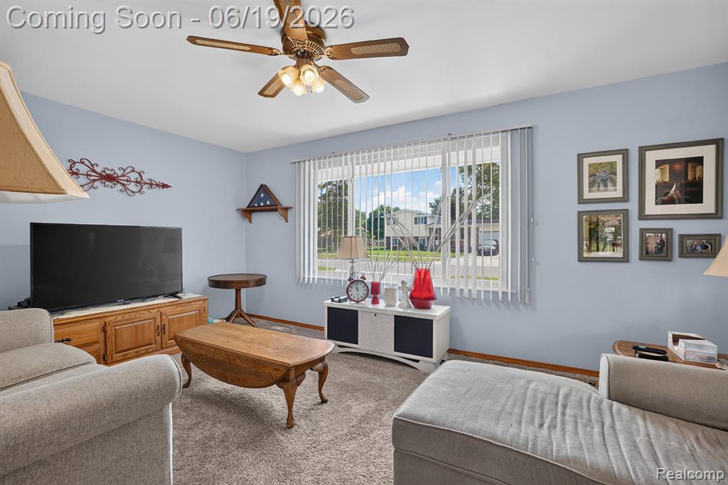 5404 Durwood Drive, Swartz Creek, MI 48473 — Photo 8