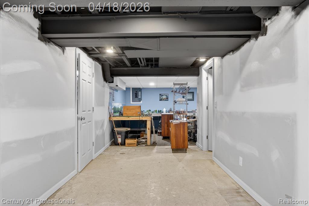 9343 Caprice Drive, Plymouth, MI 48170 — Photo 31