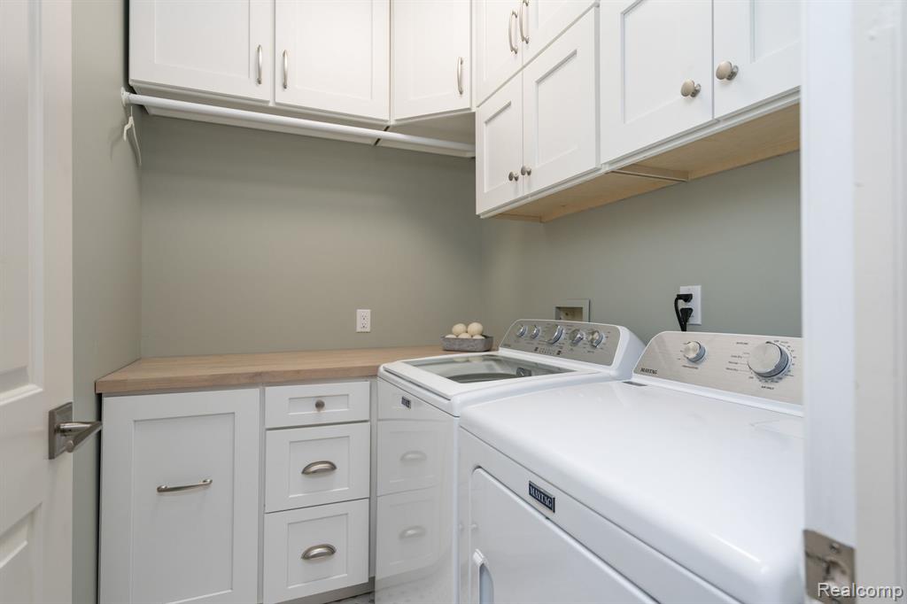 6751 Berry Pointe Drive, Clarkston, MI 48348 — Photo 27