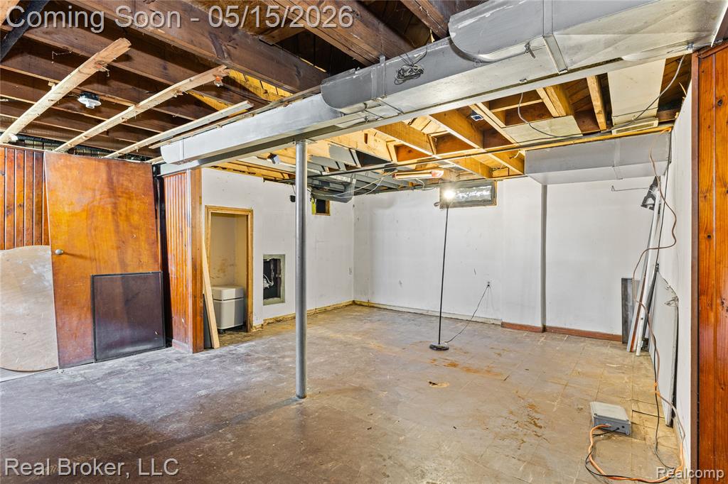 17486 Maine Street, Hamtramck, MI 48212 — Photo 30