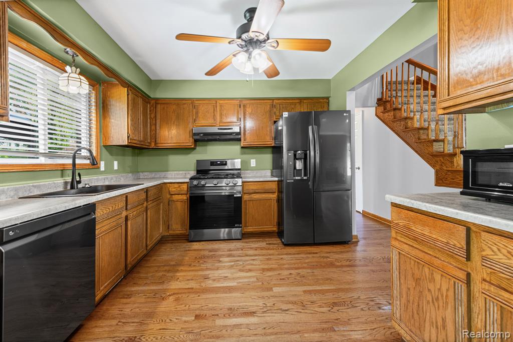 50583 Pembroke Drive, New Baltimore, MI 48047 — Photo 9