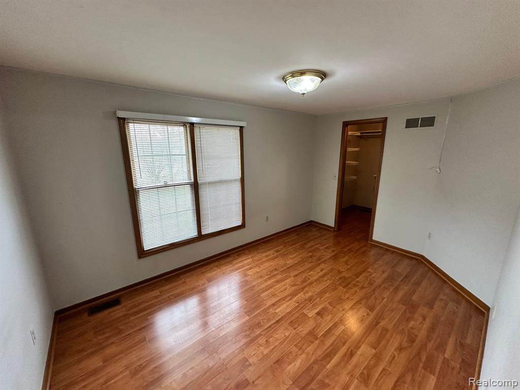 577 LEXINGTON Drive, Rochester Hills, MI 48307 — Photo 22