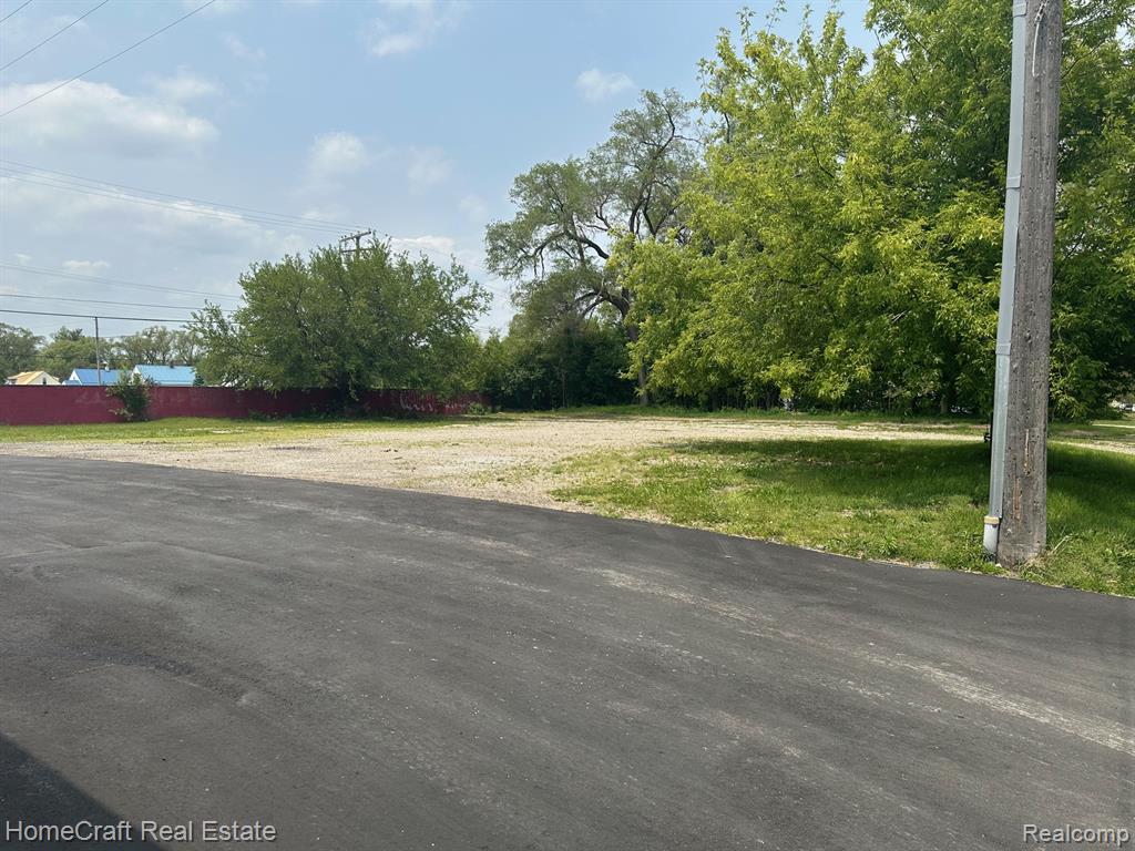 490 GREENLAWN Street, Ypsilanti, MI 48198 — Photo 4