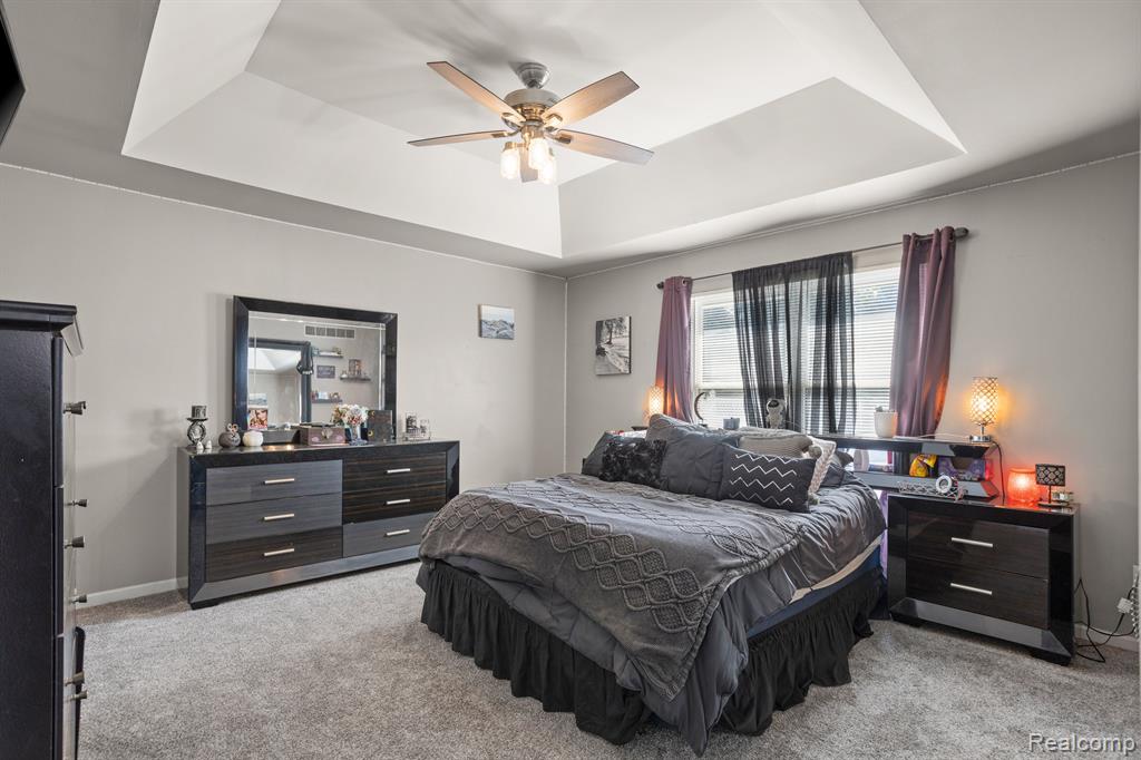 811 SAINT JOHNS Boulevard, Lincoln Park, MI 48146 — Photo 15