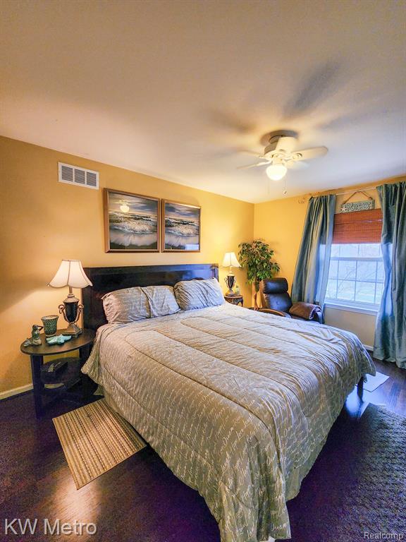 47037 REENE Drive, Belleville, MI 48111 — Photo 32