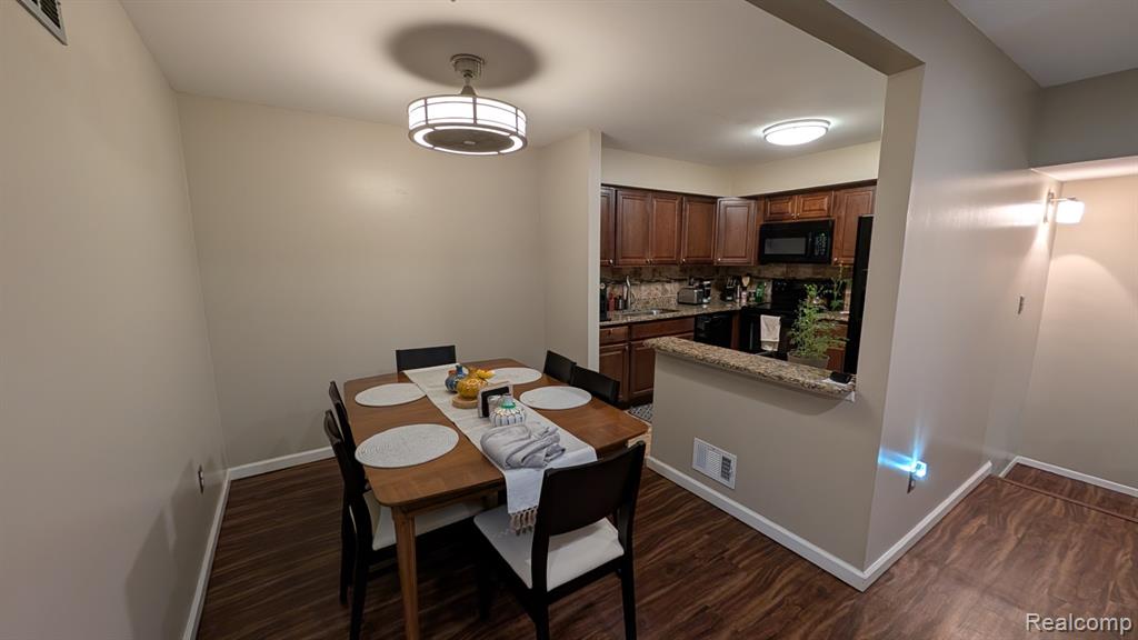 27181 Winchester Street, Brownstown, MI 48183 — Photo 9
