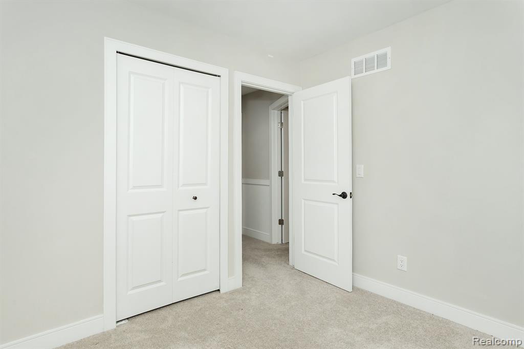 430 DEVILLEN Avenue, Royal Oak, MI 48073 — Photo 21