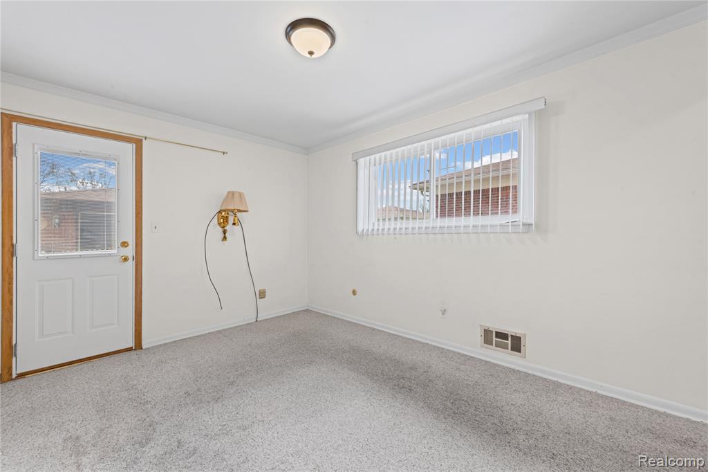 25629 Ridgeway Street, Dearborn Heights, MI 48127 — Photo 13