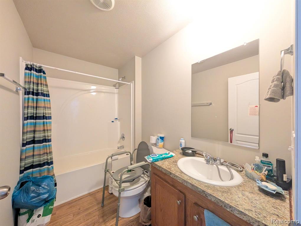 11724 Cedarbrook Drive, South Lyon, MI 48178 — Photo 8