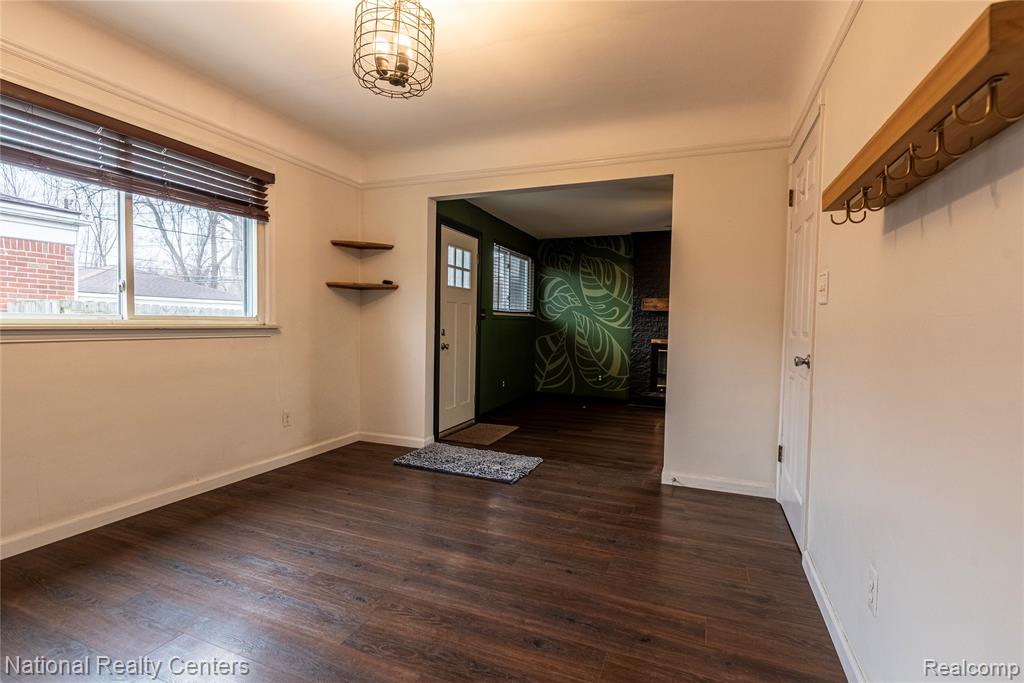32653 Beacon Lane, Fraser, MI 48026 — Photo 6