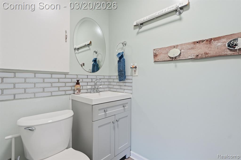 8521 Dale, Center Line, MI 48015 — Photo 13