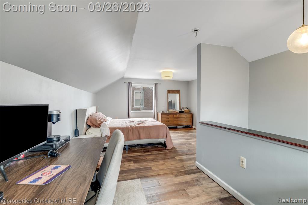 20631 Lochmoor Street, Harper Woods, MI 48225 — Photo 17