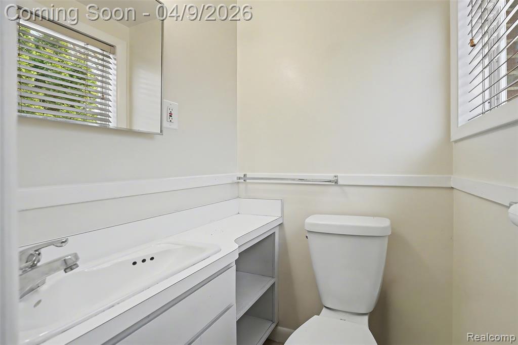 906 Englewood Avenue, Royal Oak, MI 48073 — Photo 13