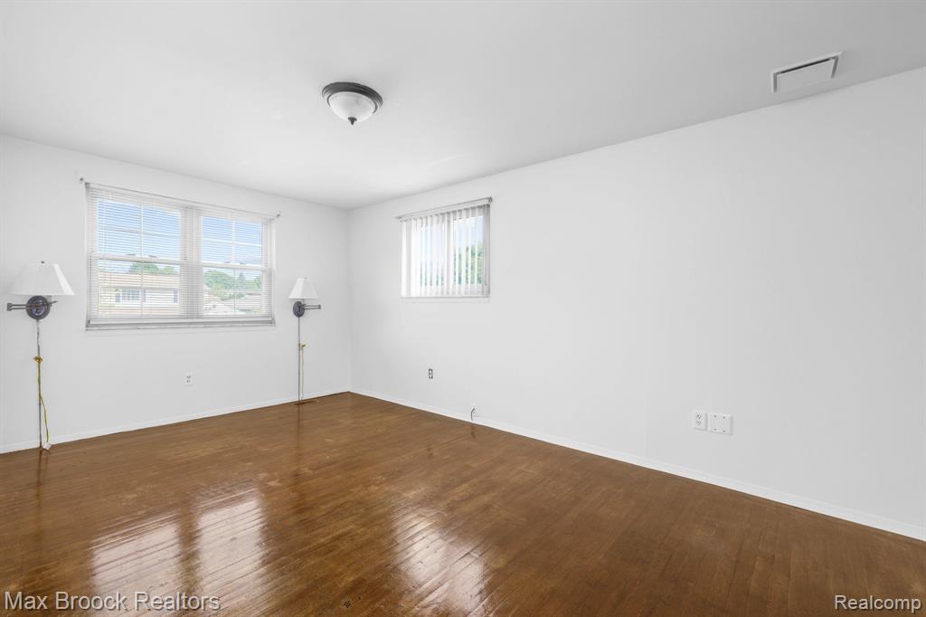5718 Marble Drive, Troy, MI 48085 — Photo 16