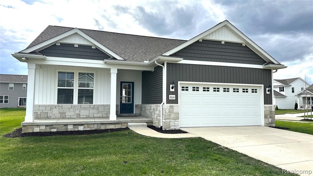 2014 SHALE, Howell, MI 48843
