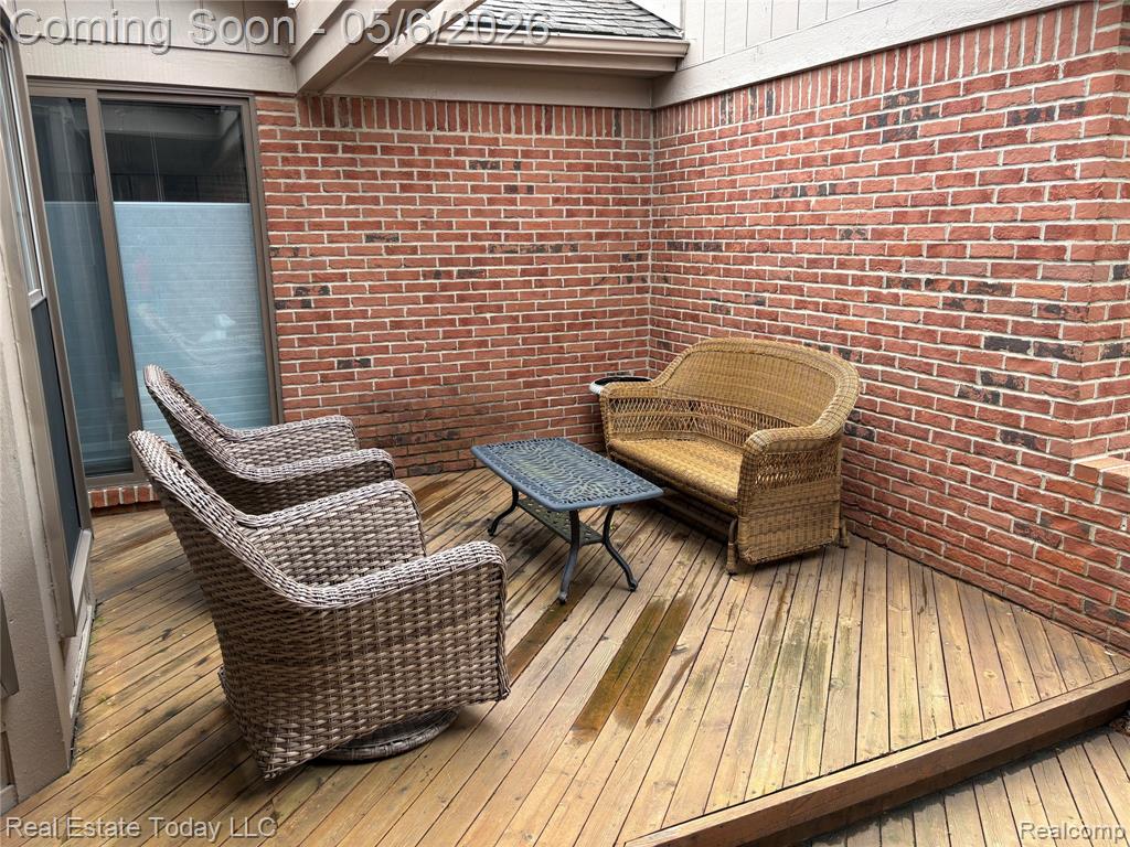 7283 Huntcliff, 57, West Bloomfield, MI — Photo 3