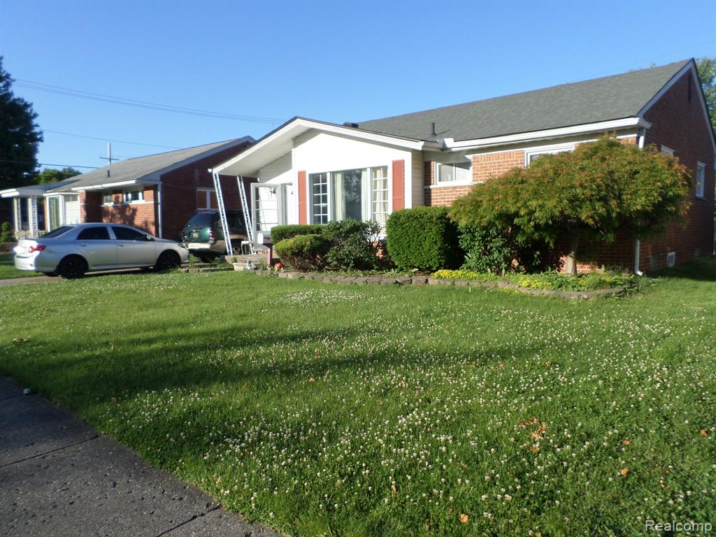 8386 N COLONIAL Street, Dearborn Heights, MI 48127 — Photo 2