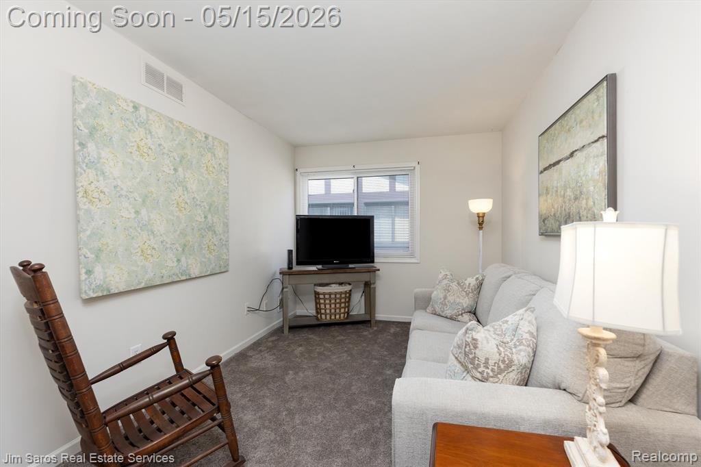 1089 COUNTRY CLUB Drive, Saint Clair Shores, MI 48082 — Photo 15
