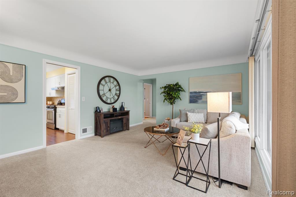 9369 CALIFORNIA Street, Livonia, MI 48150 — Photo 12