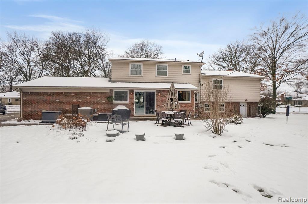 4414 BRANDYWYNE Drive, Troy, MI 48098 — Photo 31