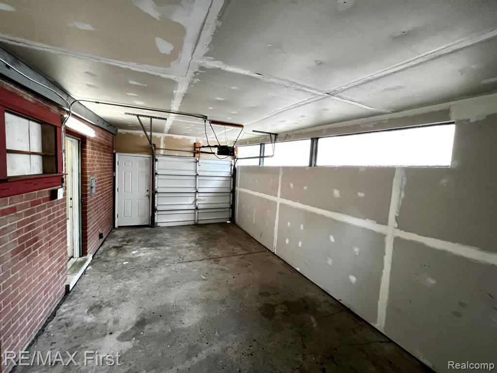 31030 E COUSINO Drive N, Warren, MI 48092 — Photo 28