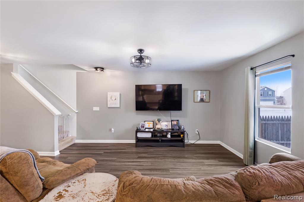6062 Crooked River Drive, Swartz Creek, MI 48473 — Photo 9