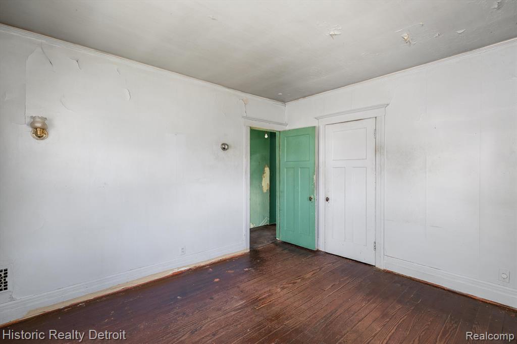 923 CALVERT Street, Detroit, MI 48202 — Photo 18