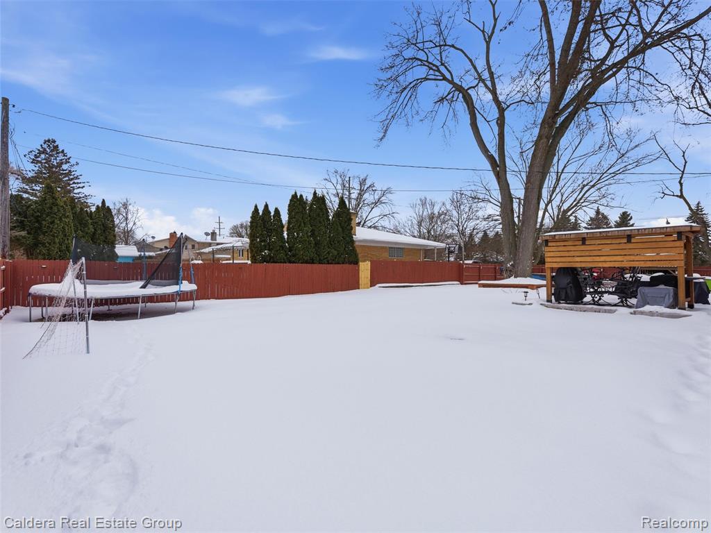 5920 Montgomery Drive, Utica, MI 48316 — Photo 52