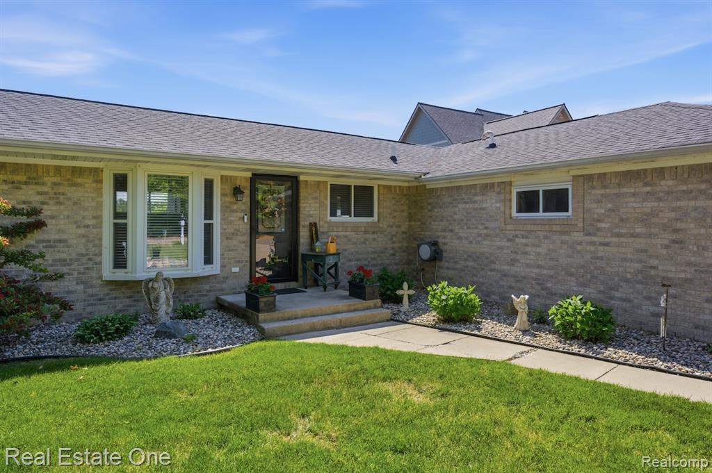 8080 Pine Ranch Drive, Brighton, MI 48114 — Photo 6