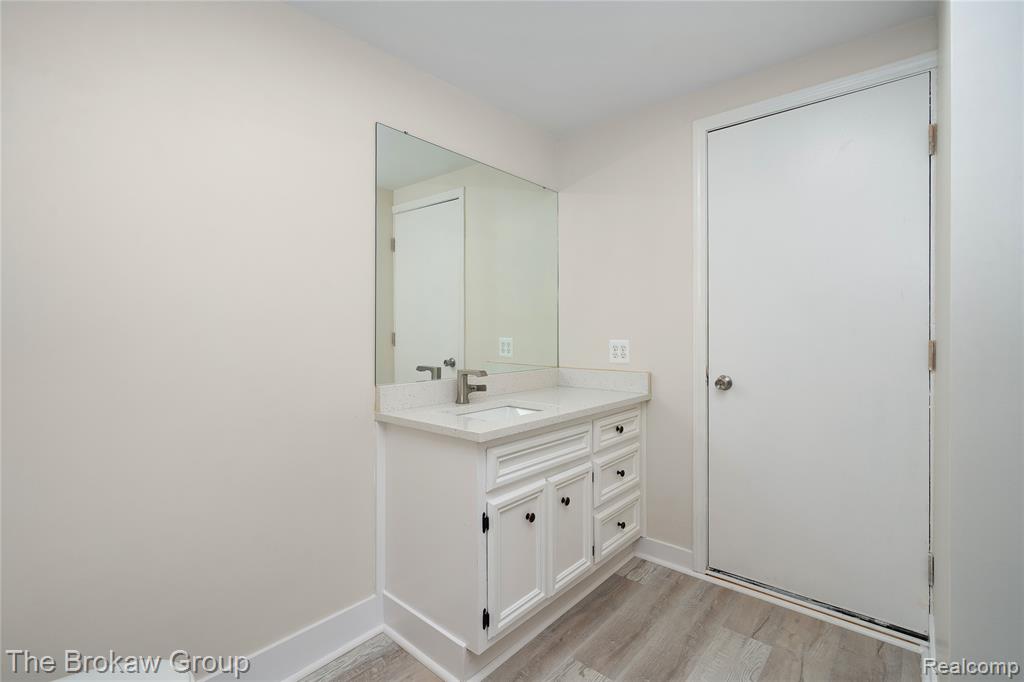 736 N Main Street, Almont, MI 48003 — Photo 37