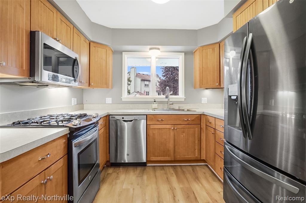 1929 Hopkins Drive, Wixom, MI 48393 — Photo 21