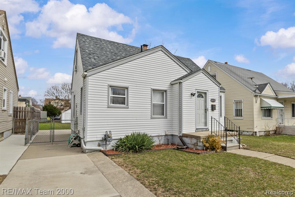 6872 Artesian Street, Detroit, MI 48228 — front exterior