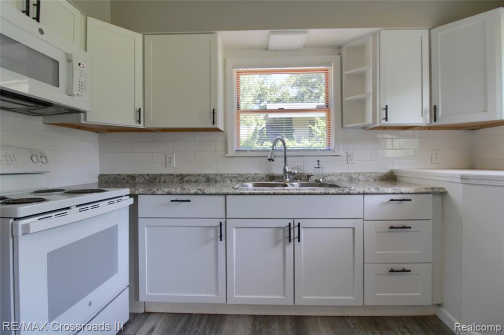 41509 RIGGS Road, Van Buren, MI 48111 — Photo 11
