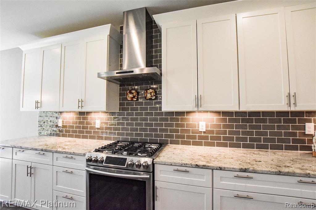3003 Bogues View Drive, Howell, MI 48843 — Photo 16