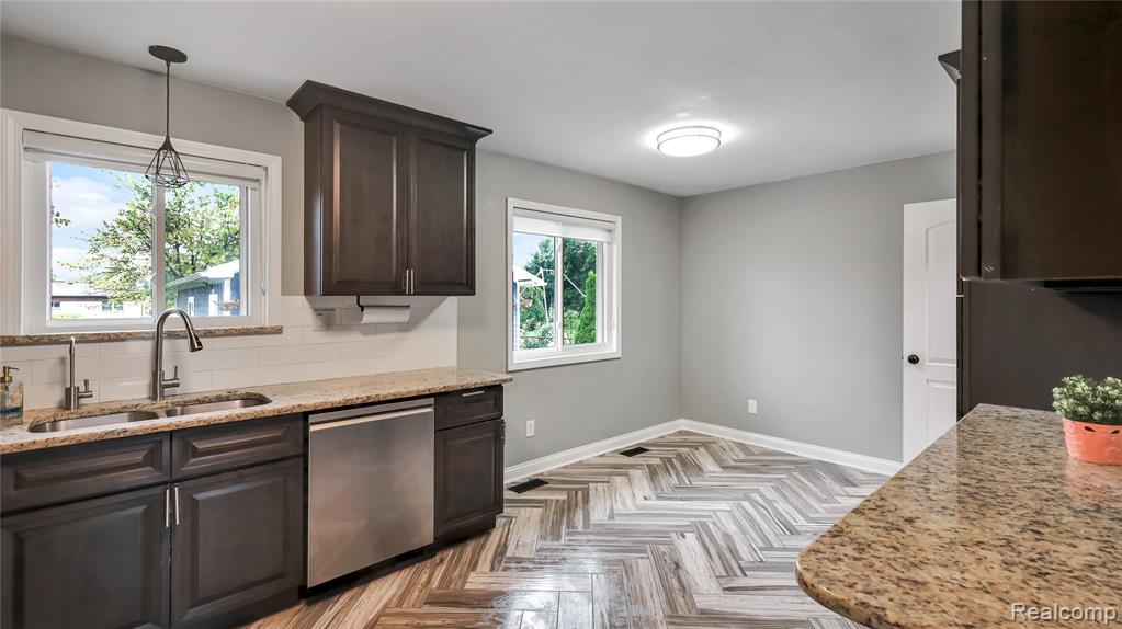 40444 Harmon Drive, Sterling Heights, MI 48310 — Photo 6