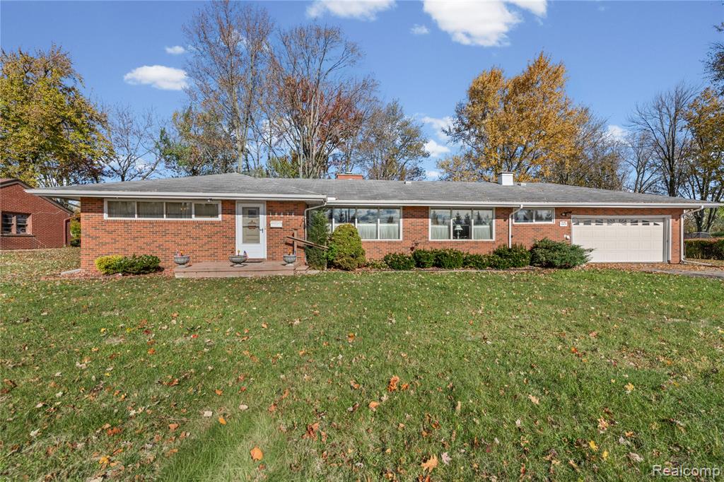 18676 Vreeland Road, Woodhaven, MI 48183 — Photo 3