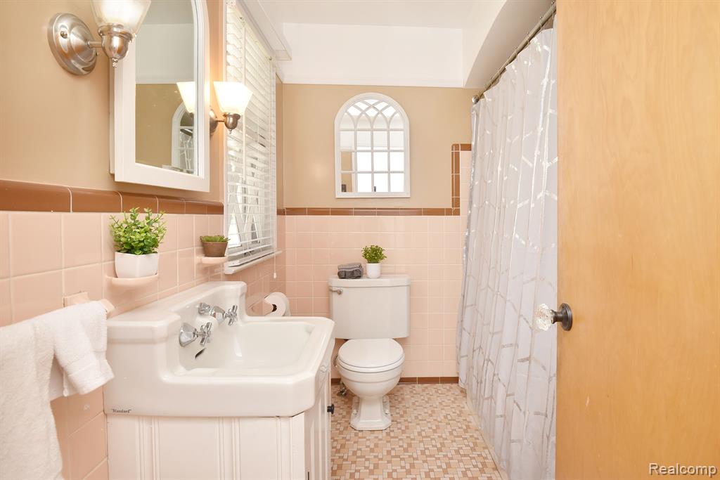 4126 N FULTON Place, Royal Oak, MI 48073 — Photo 18