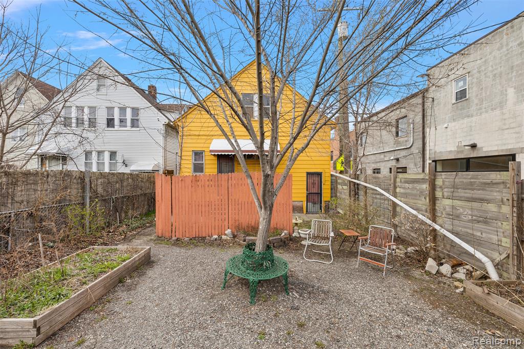 2700 Holmes Street, Hamtramck, MI 48212 — Photo 24