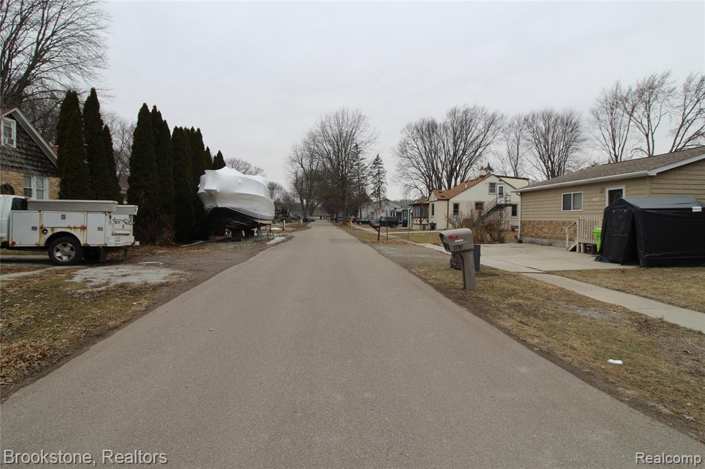 27796 Moran Street, Harrison Township, MI — Photo 26