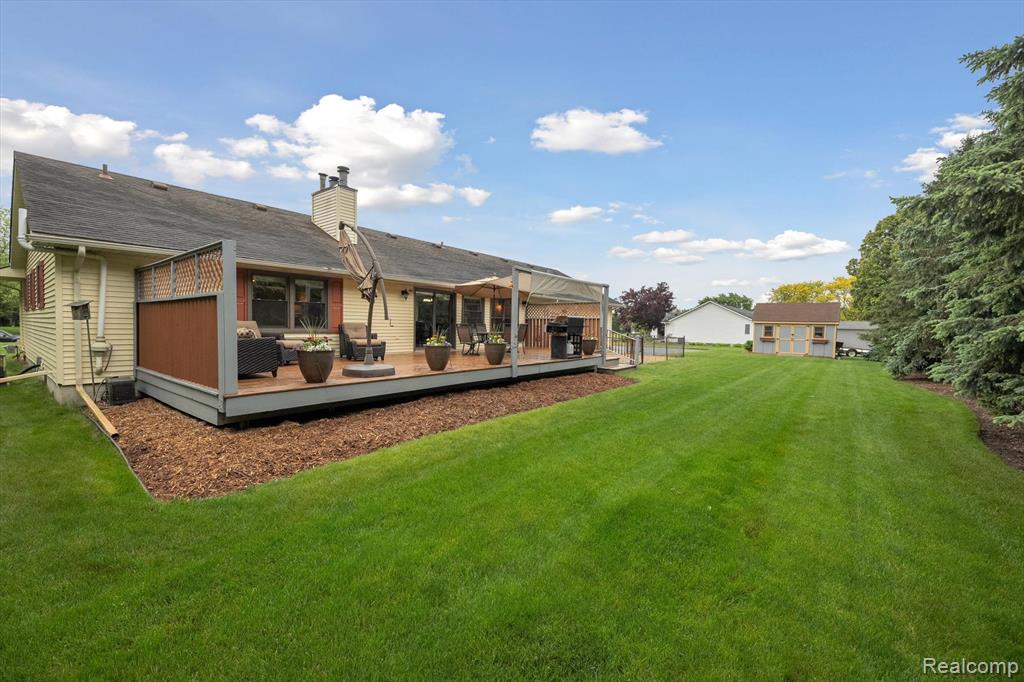 9762 Dickerson Court, South Lyon, MI 48178 — Photo 44